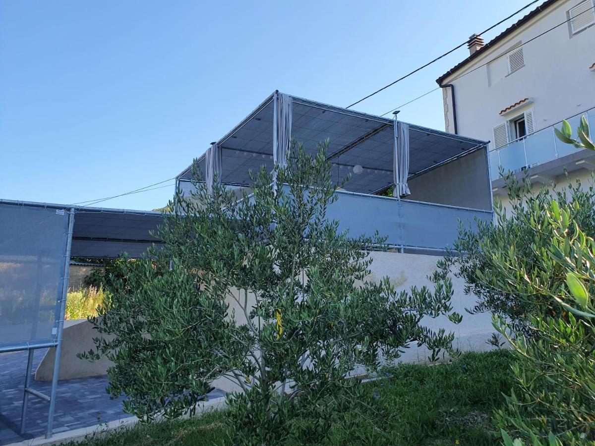 Relax House Rosemary Draga Bascanska Exterior foto